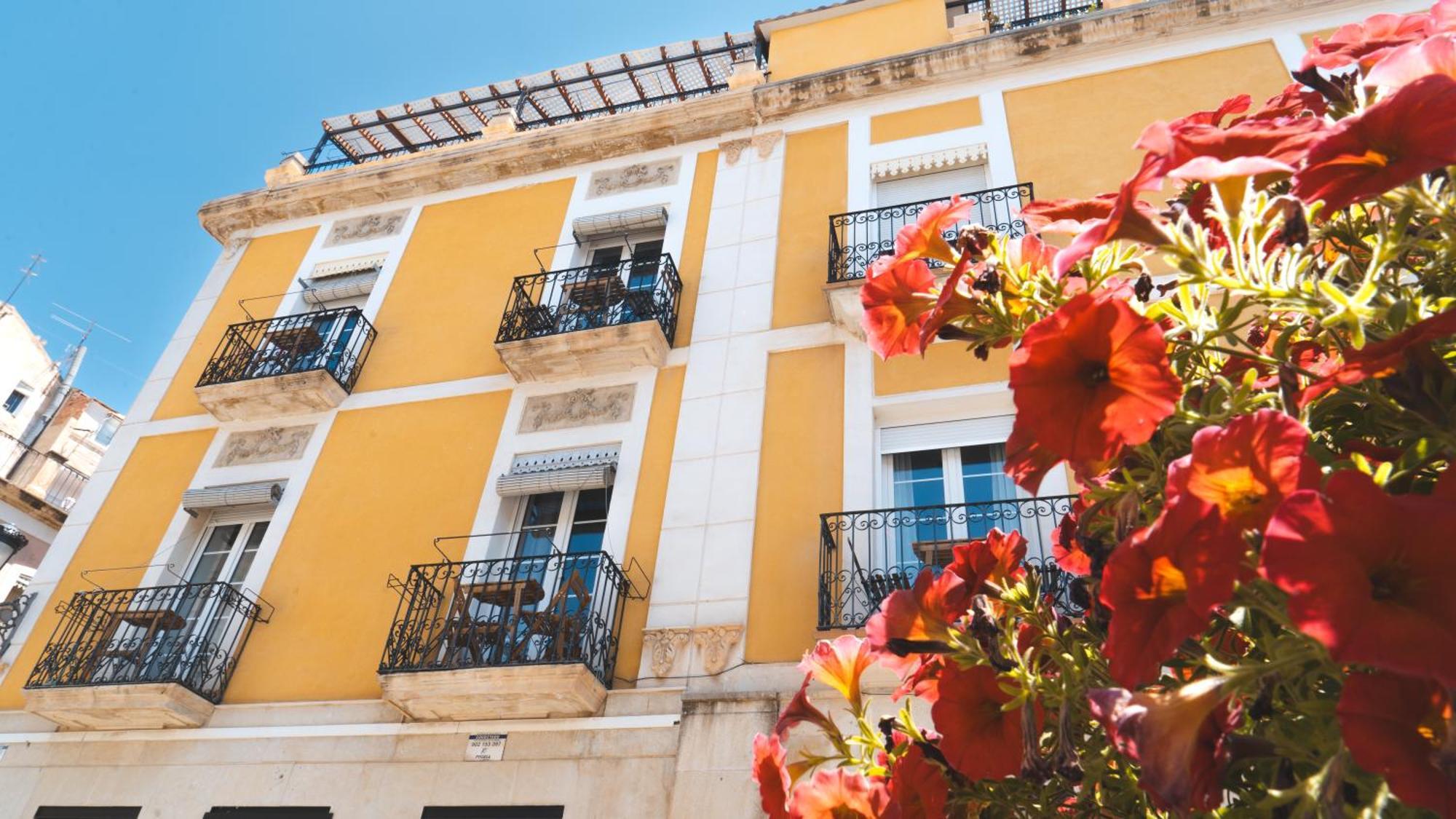 Edificio Amarillo En El Barrio Apartment Alicante Luaran gambar